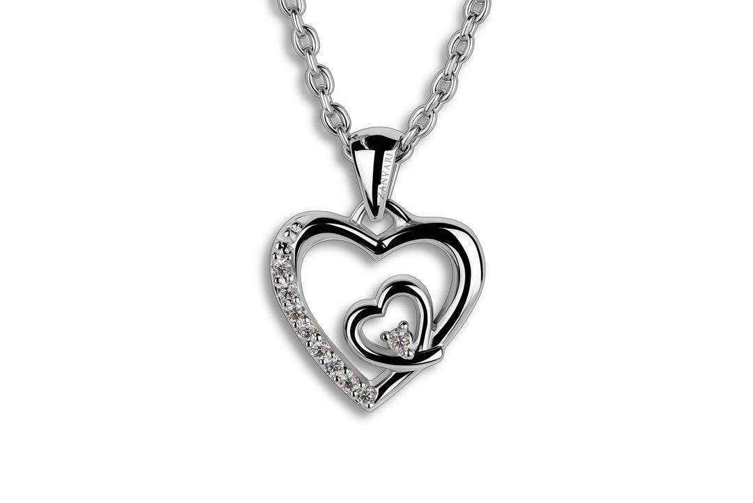 Heart shaped pendant in 925 silver with silver chain, moissanite diamond substitute/cubic zirconia stones. 