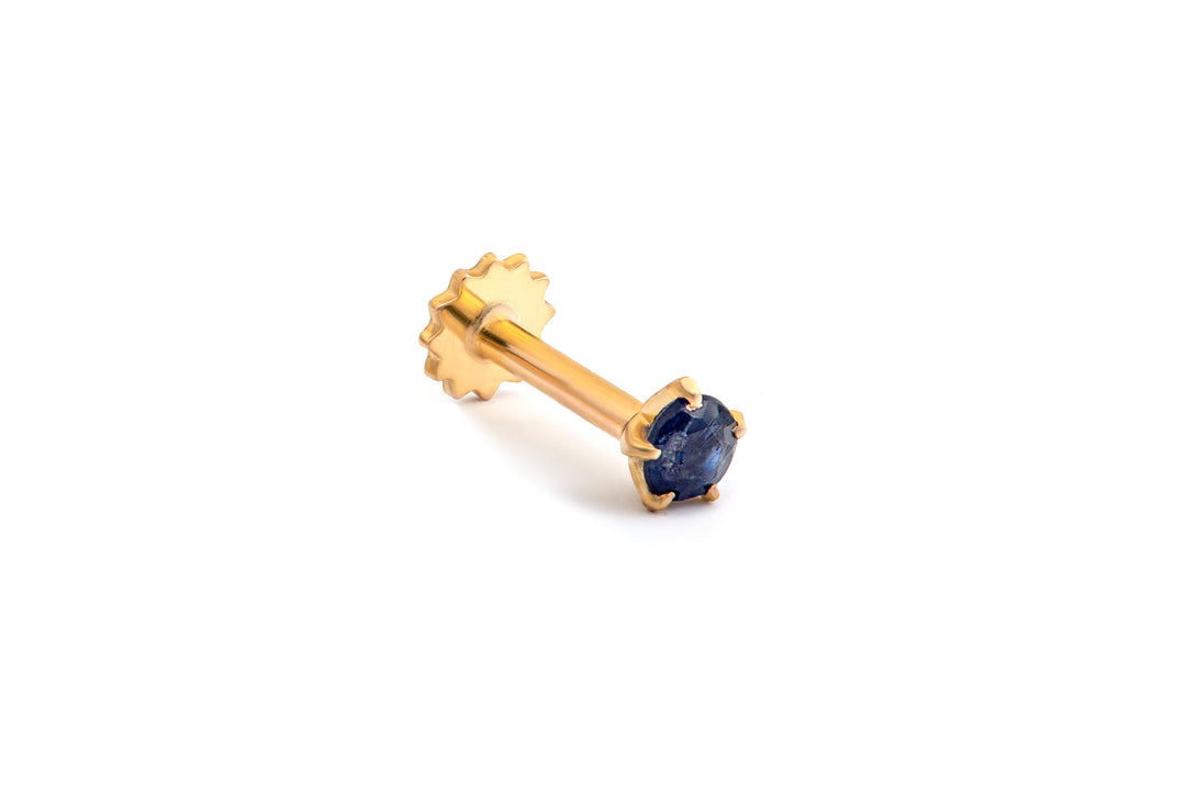SMALL 21K GOLD NOSE PIN WITH NATURAL SAPPHIRE