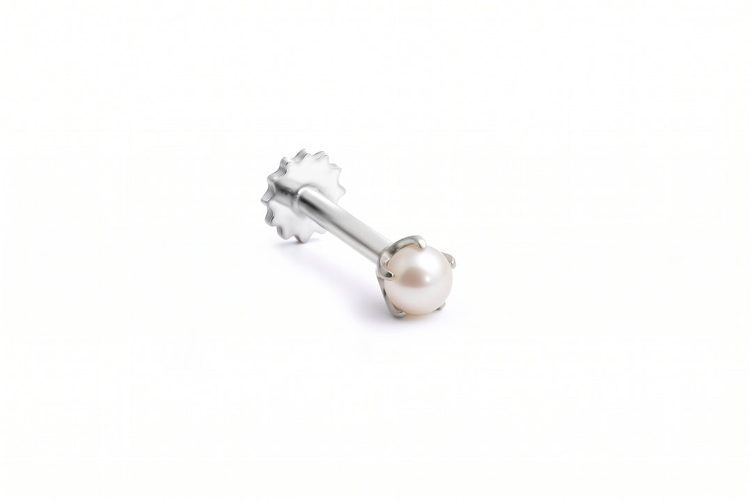Pearl nosepin in silver