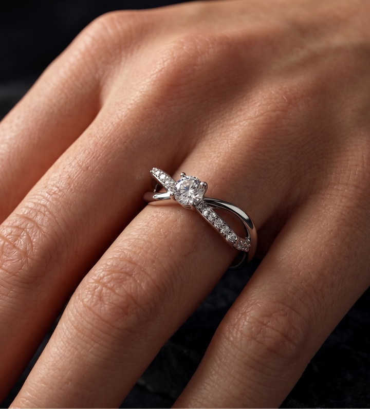 GLITZ AND GLAM STARLIGHT RING