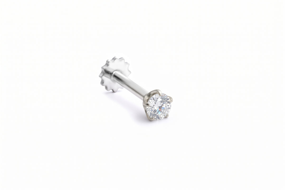 Silver moissanite nosepin